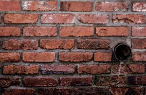 Barbacane dans un mur